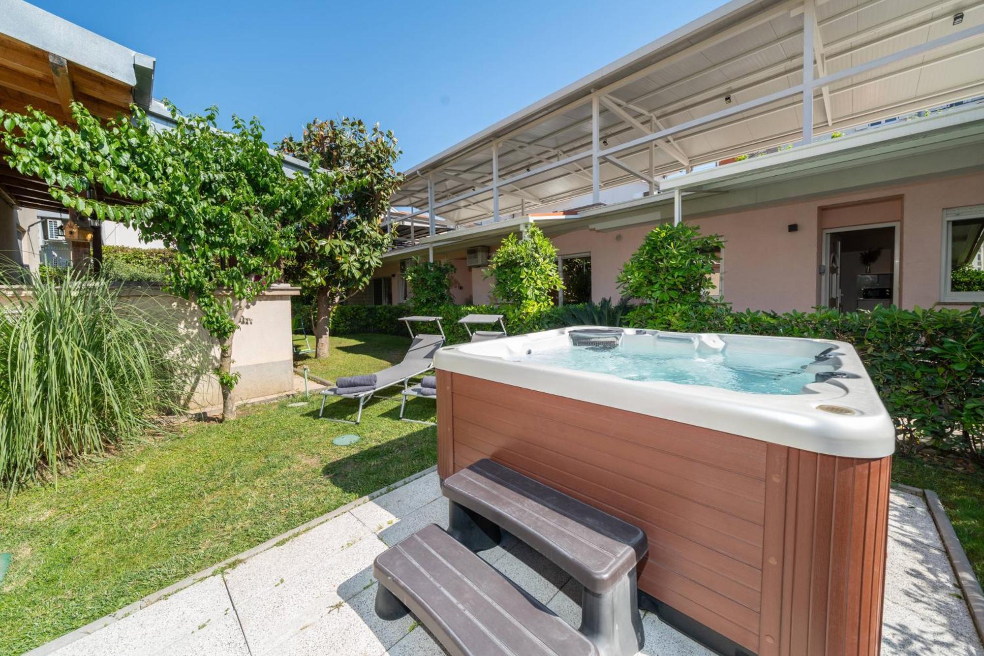 Appartement Santa Lucia With Whirlpool Split
