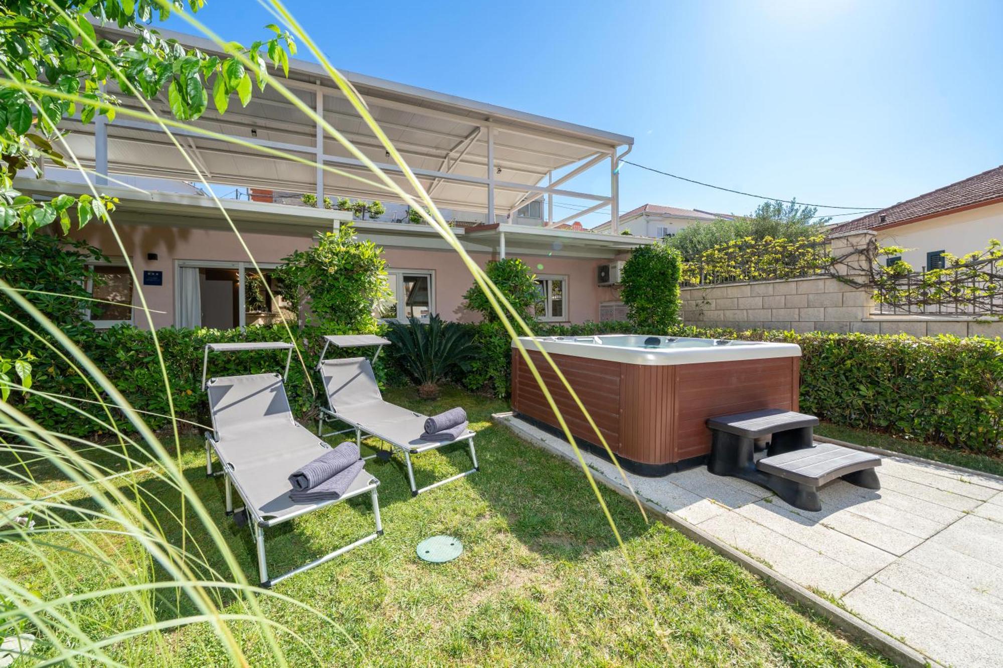 Santa Lucia With Whirlpool Appartement